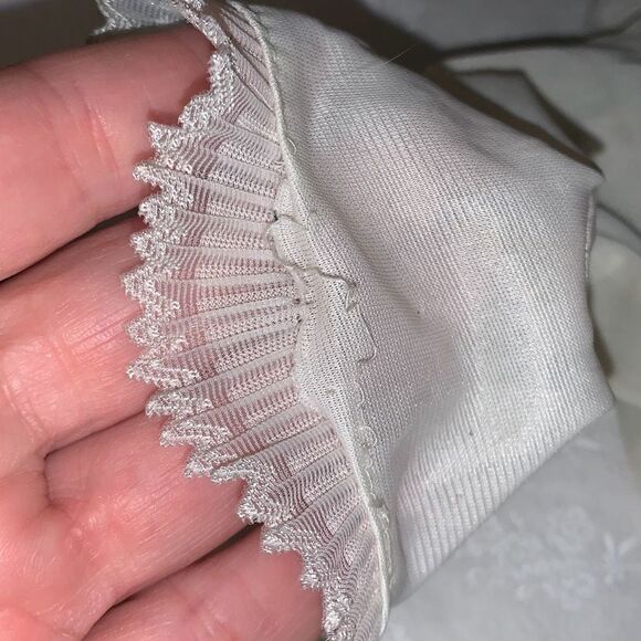 Vintage White Sheer Chiffon Nylon Gloves Size Large - Picture 12 of 14